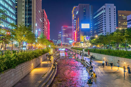 Night street atmosphere in Suwon Ingye-dong nightlife district